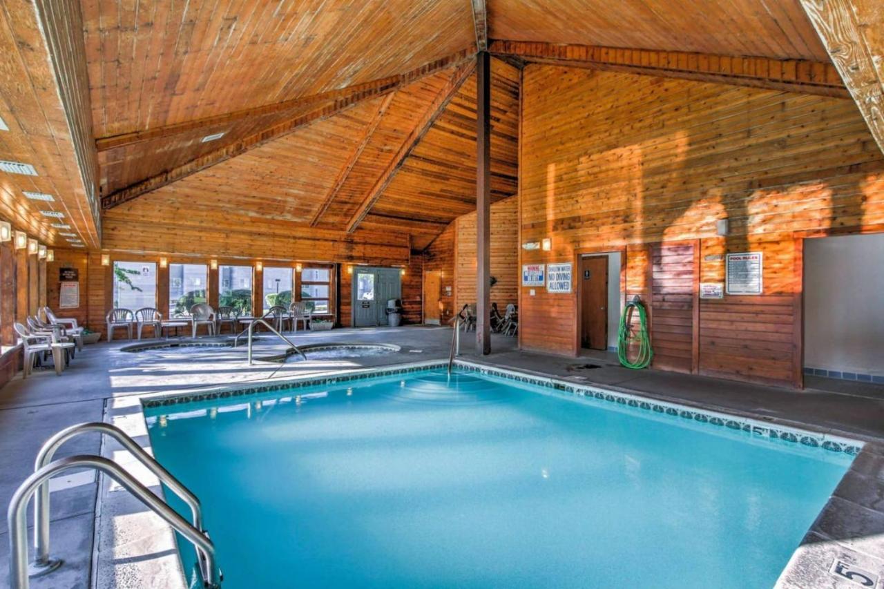 Wow Views!!-Mountain Escape-Outdoor Pool-Close To Downtown-Wifi-Cable-Private Balcony Gatlinburg Exterior foto