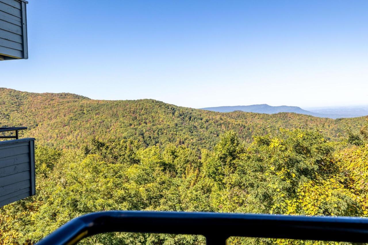 Wow Views!!-Mountain Escape-Outdoor Pool-Close To Downtown-Wifi-Cable-Private Balcony Gatlinburg Exterior foto
